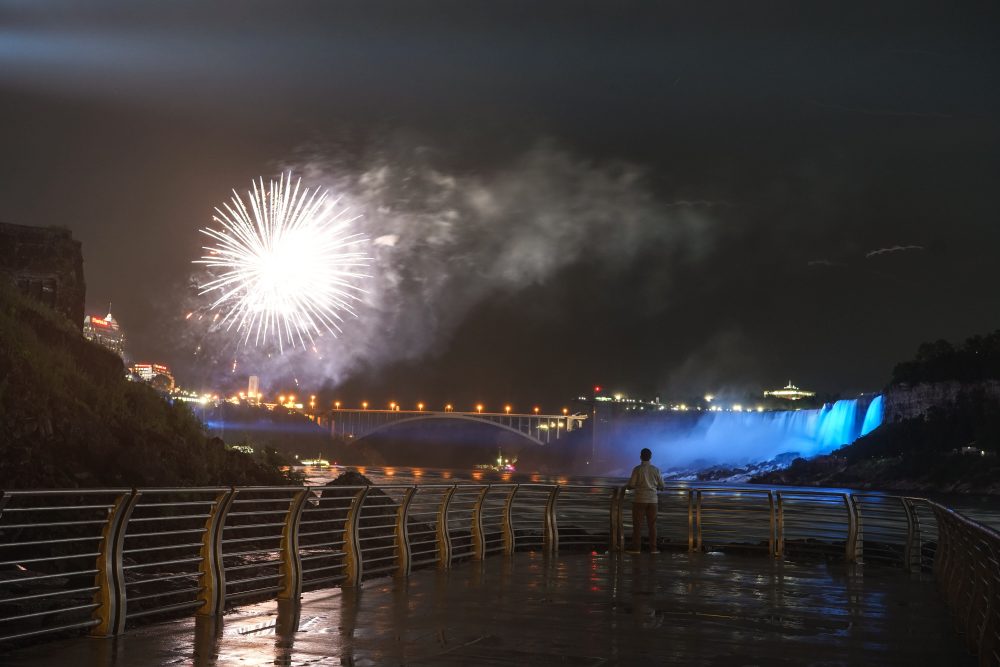 Unforgettable Fireworks Viewing from the Tunnel Platform